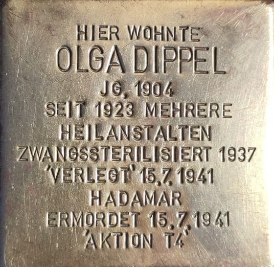 Stolperstein für Olga Dippel mit Angaben zu Ihrer Person